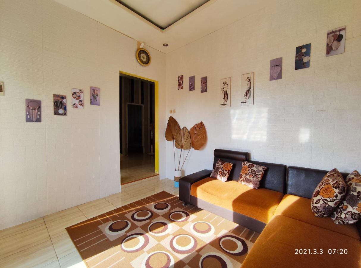 Puncak Pinus And Pool Villa Batu  Eksteriør bilde