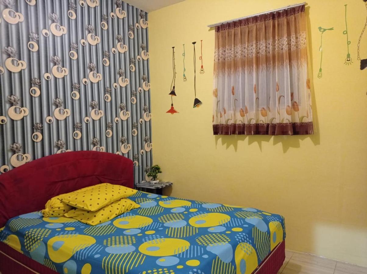 Puncak Pinus And Pool Villa Batu  Eksteriør bilde