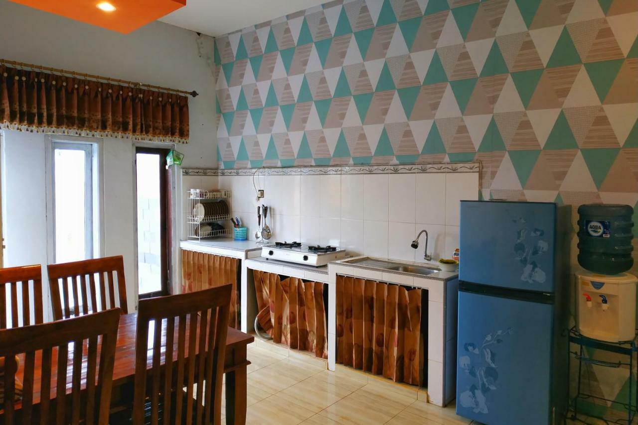Puncak Pinus And Pool Villa Batu  Eksteriør bilde